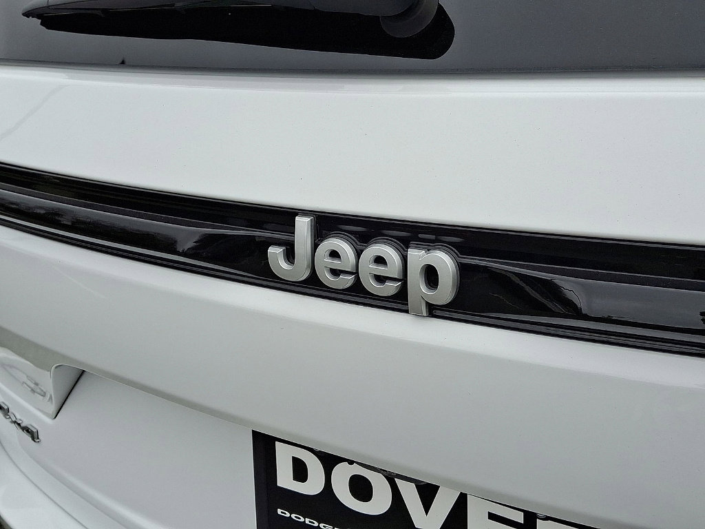 Certified 2025 Jeep Grand Cherokee Overland w/ Adv Protech Group III image 24