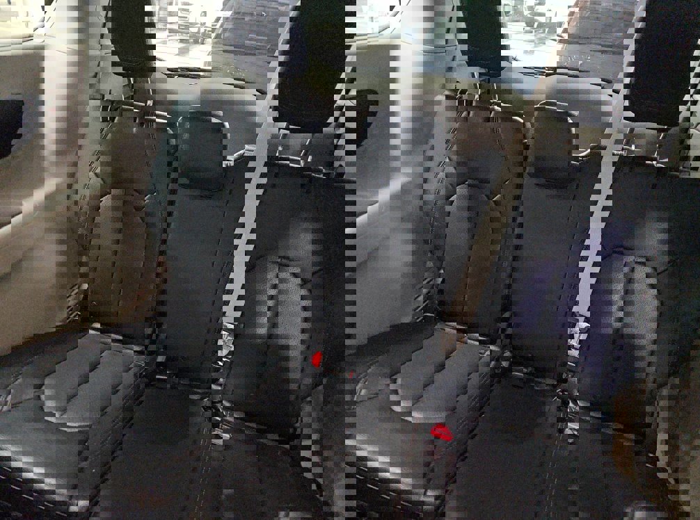 Used 2018 Chrysler Pacifica Touring-L image 14