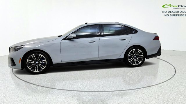 Used 2026 BMW 540i xDrive AWD/4WD image 5