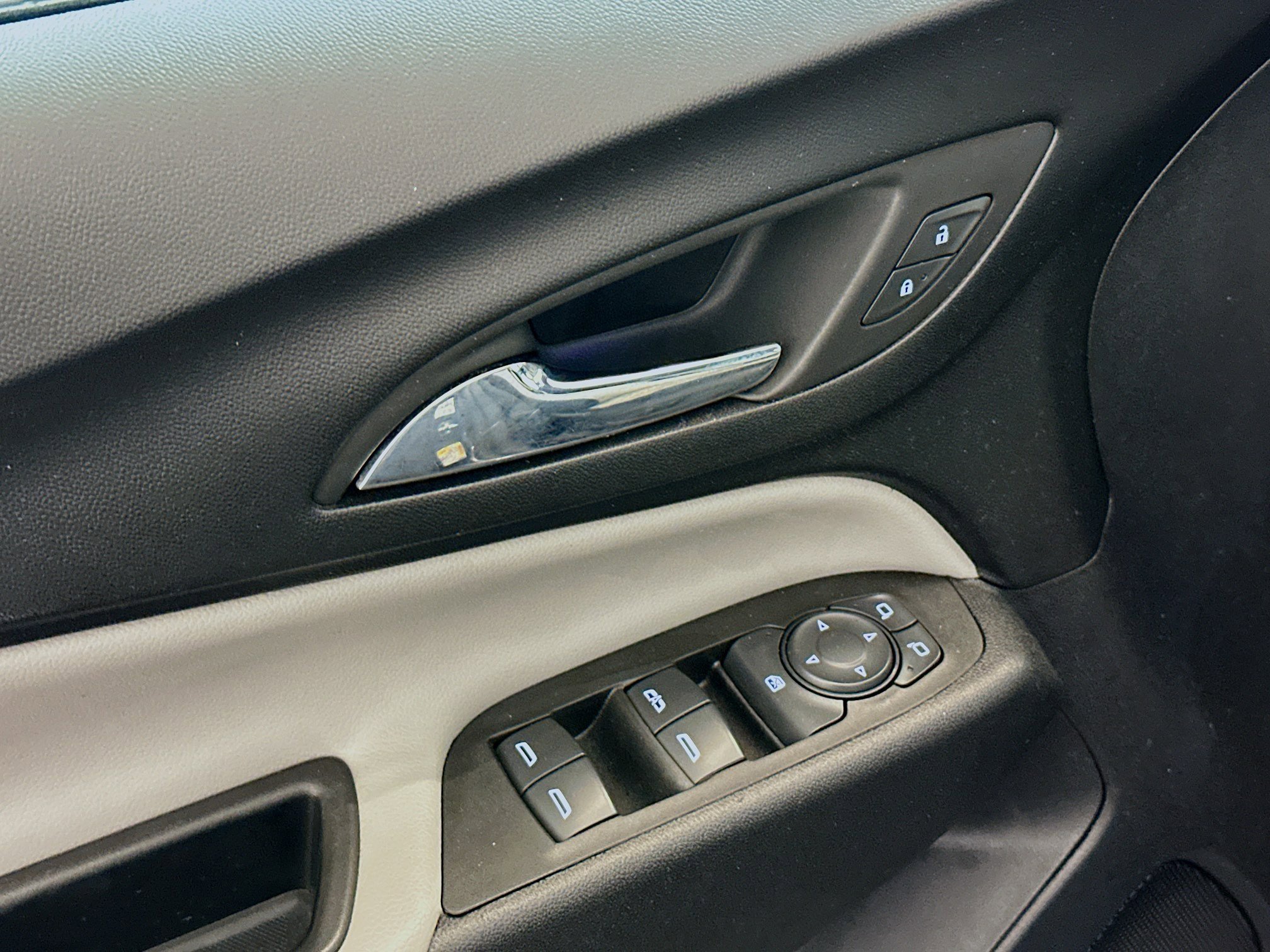 Used 2022 Chevrolet Equinox LT image 15