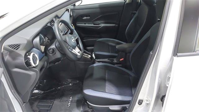 Used 2025 Nissan Versa SV w/ Trunk Package FWD image 20