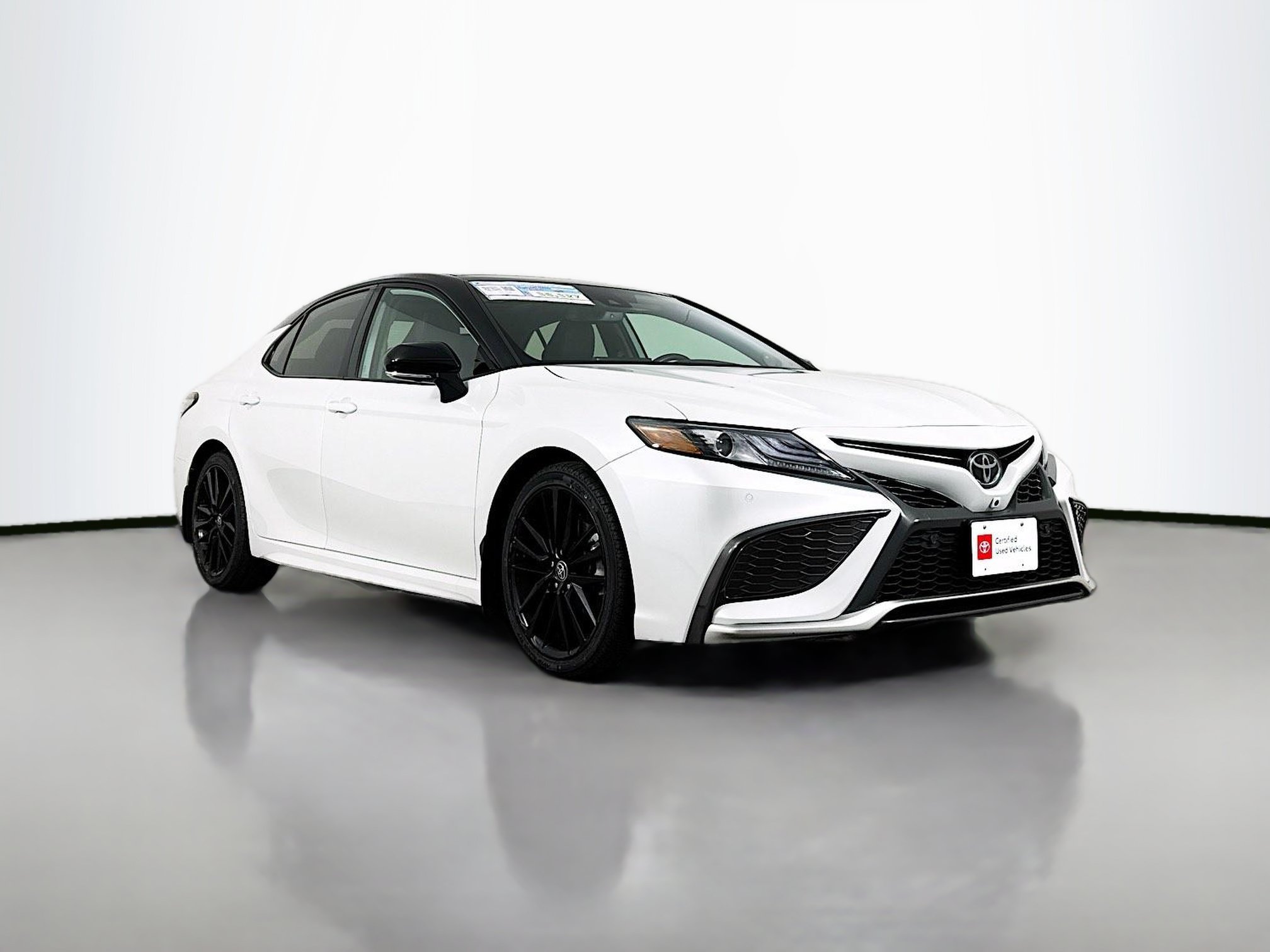 Certified 2021 Toyota Camry XSE w/ Navigation Package FWD image 1