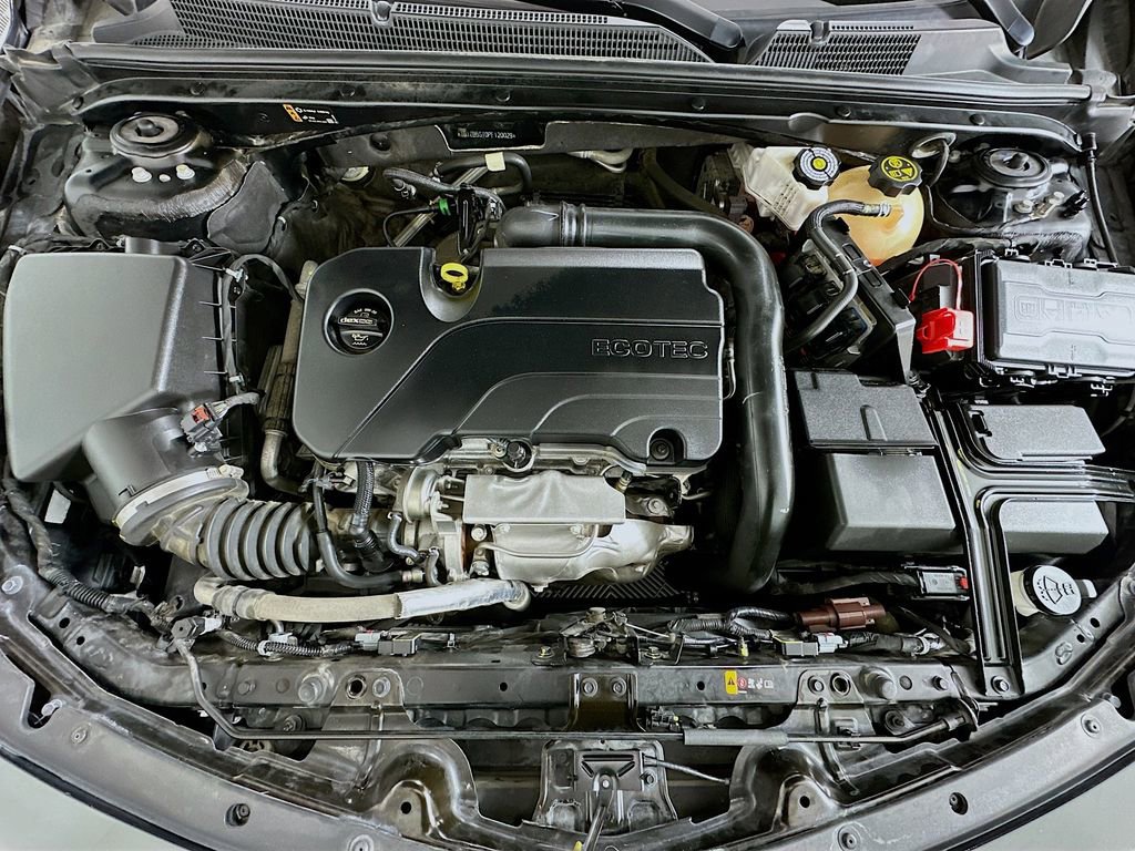 Used 2023 Chevrolet Malibu LS image 28