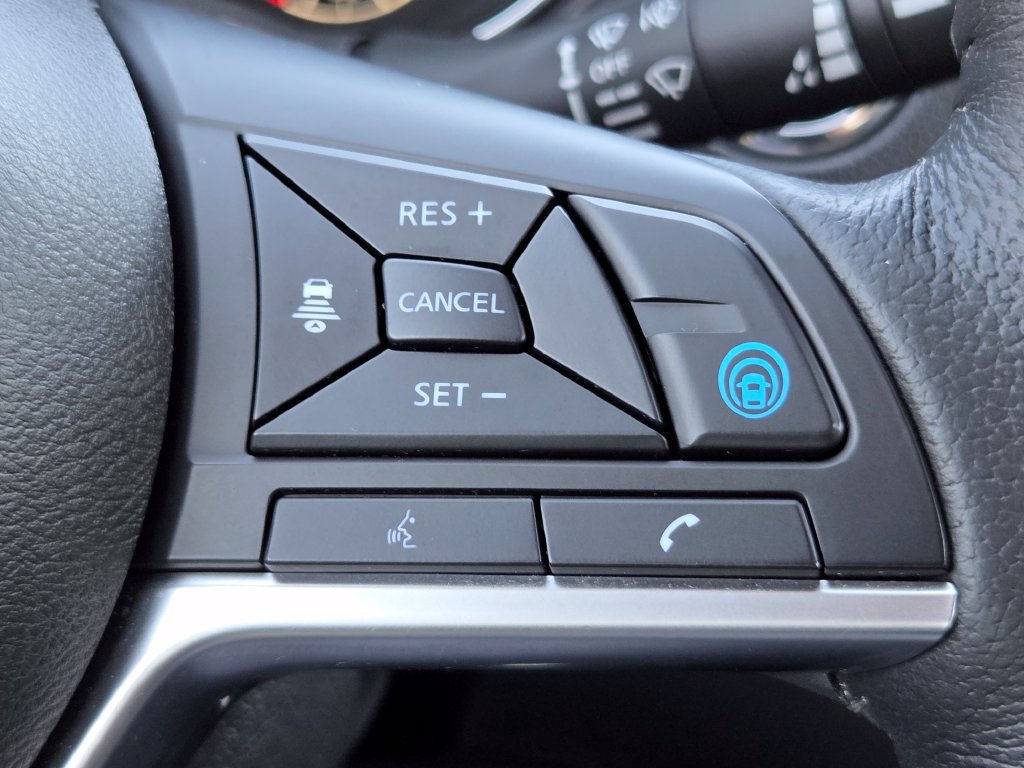 Used 2019 Nissan Rogue SL w/ Premium Package AWD/4WD image 14