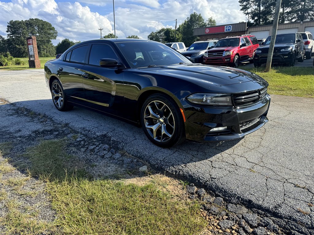 Used 2015 Dodge Charger R/T RWD image 6