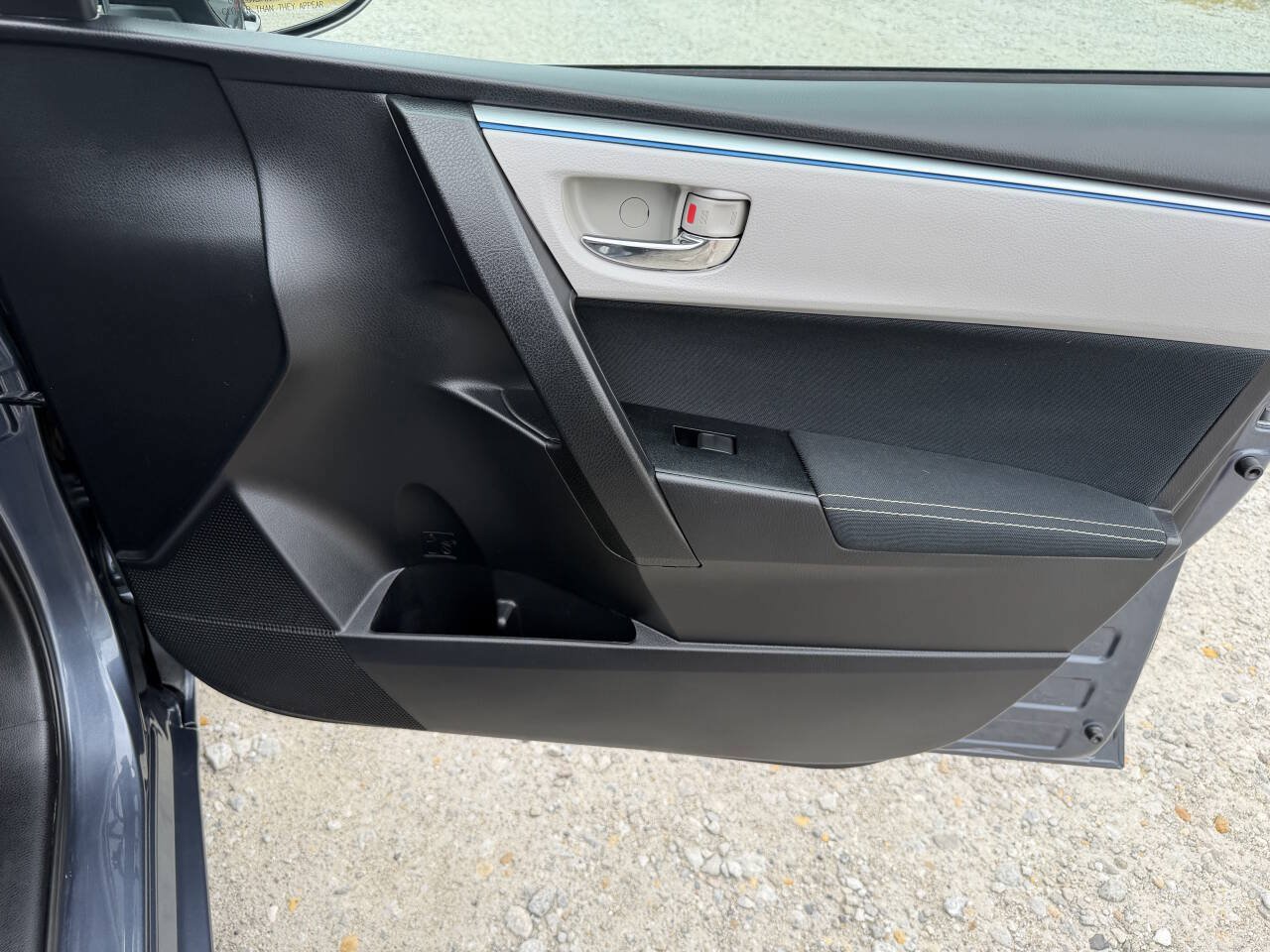 Used 2014 Toyota Corolla LE FWD image 20