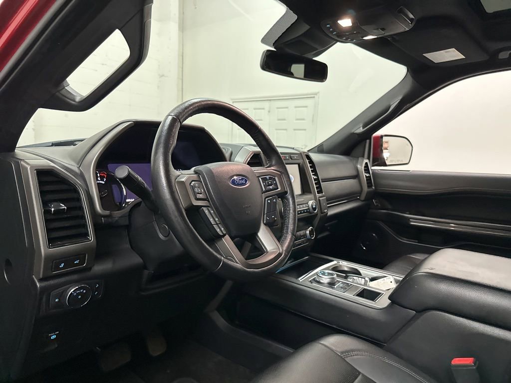 Used 2020 Ford Expedition XLT w/ Equipment Group 202A RWD image 15