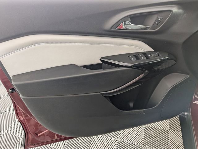 Used 2025 Chevrolet Trax LT w/ LT Convenience Package image 10