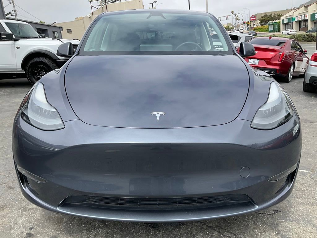 Used 2023 Tesla Model Y 2WD image 2