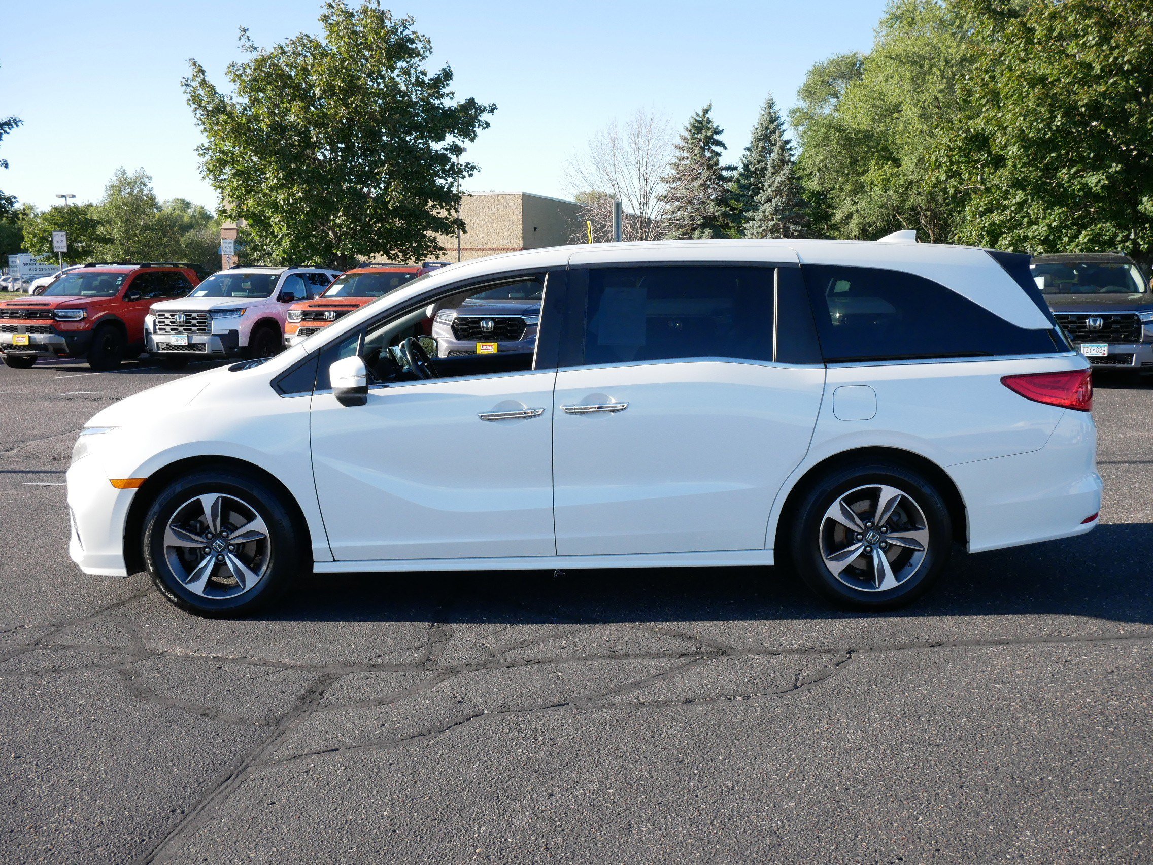 Used 2018 Honda Odyssey Touring image 4