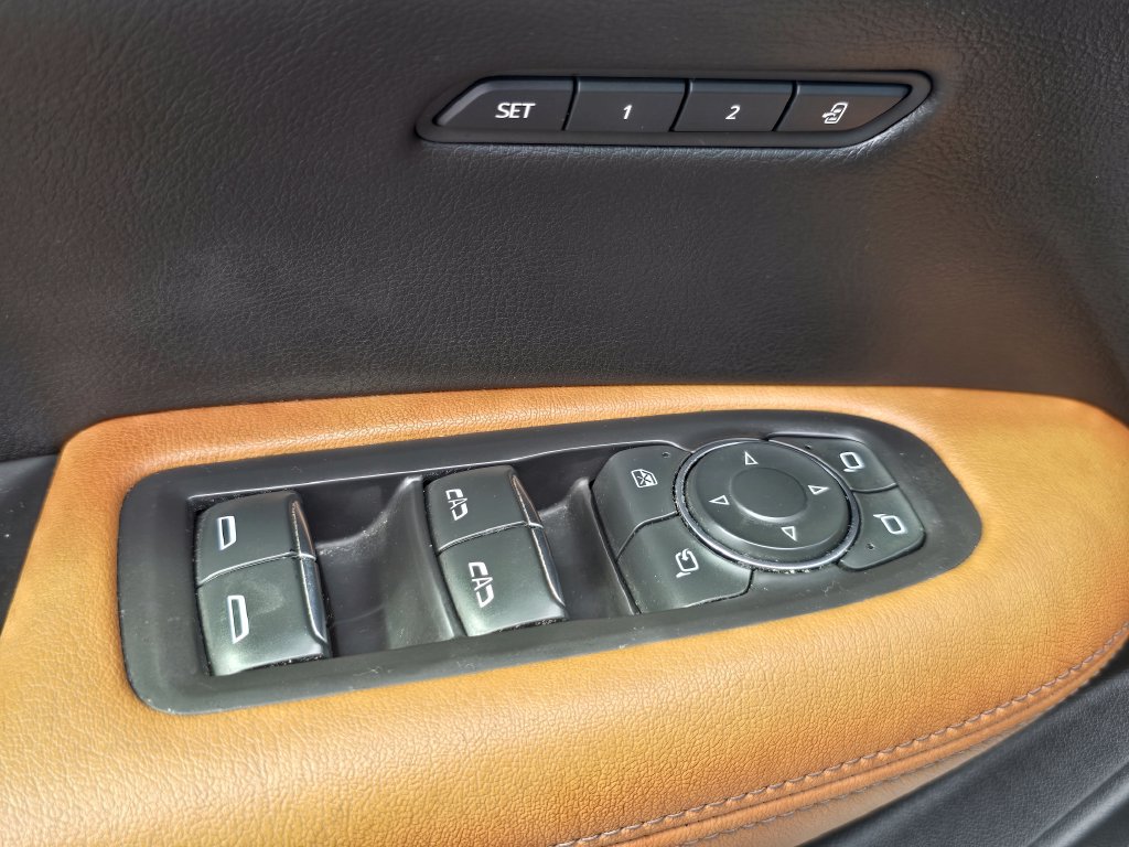 Used 2020 Cadillac XT5 Premium Luxury AWD/4WD image 26