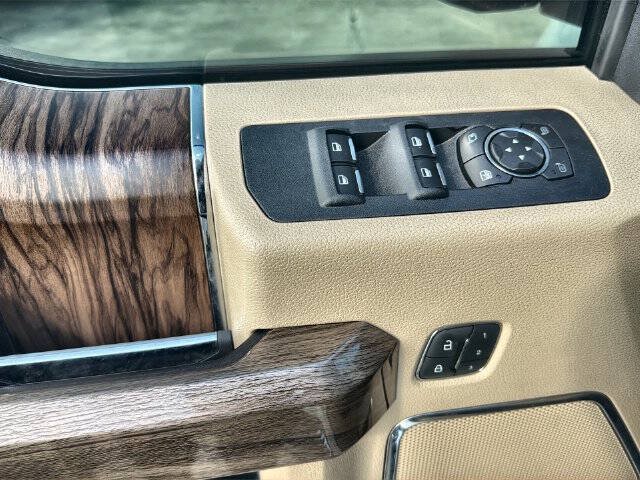 Used 2020 Ford F150 Lariat AWD/4WD image 22