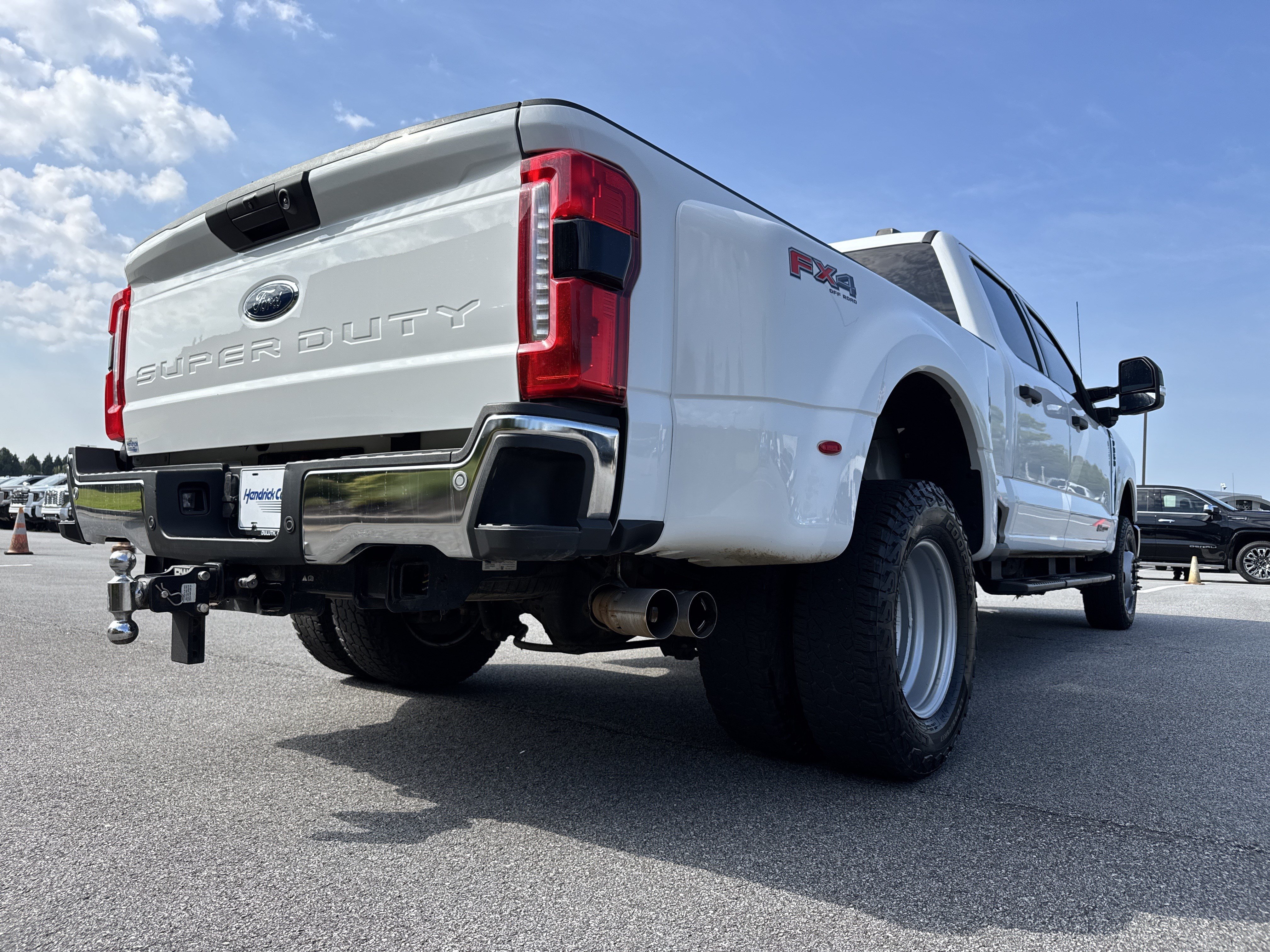 Used 2023 Ford F350 XLT w/ 360-Degree Camera Package AWD/4WD image 11