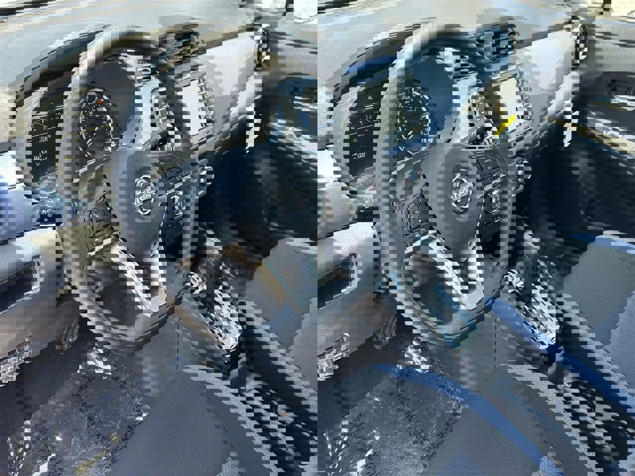 New 2025 Nissan Versa SV image 17