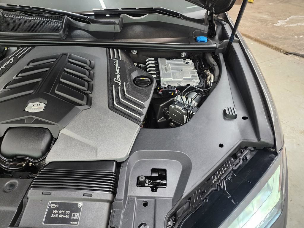 Used 2022 Lamborghini Urus image 43