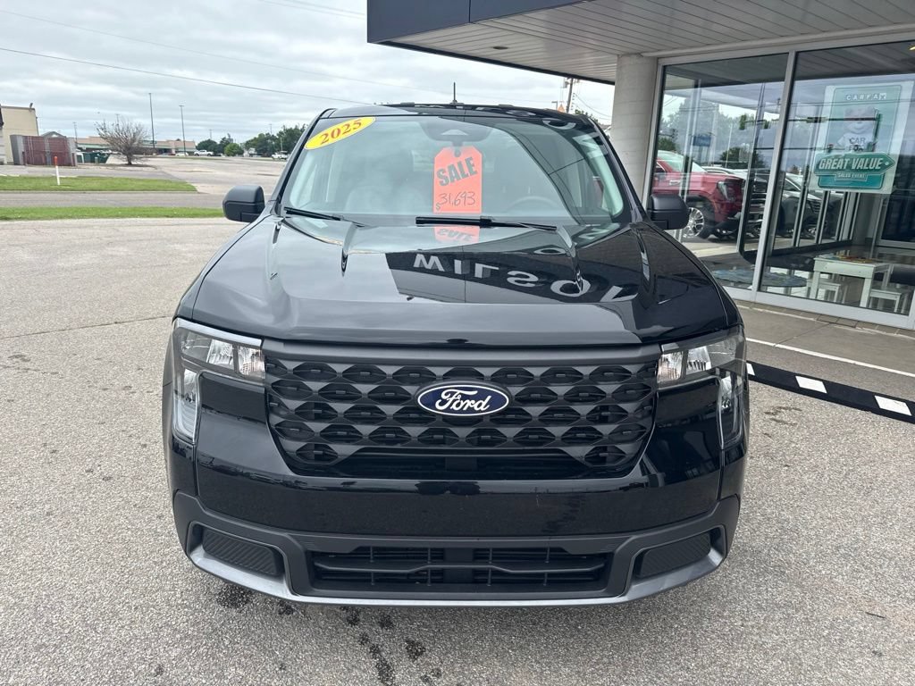 Used 2025 Ford Maverick XLT FWD image 2