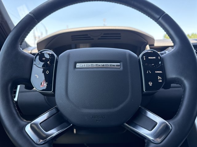 Used 2020 Land Rover Discovery HSE AWD/4WD image 24