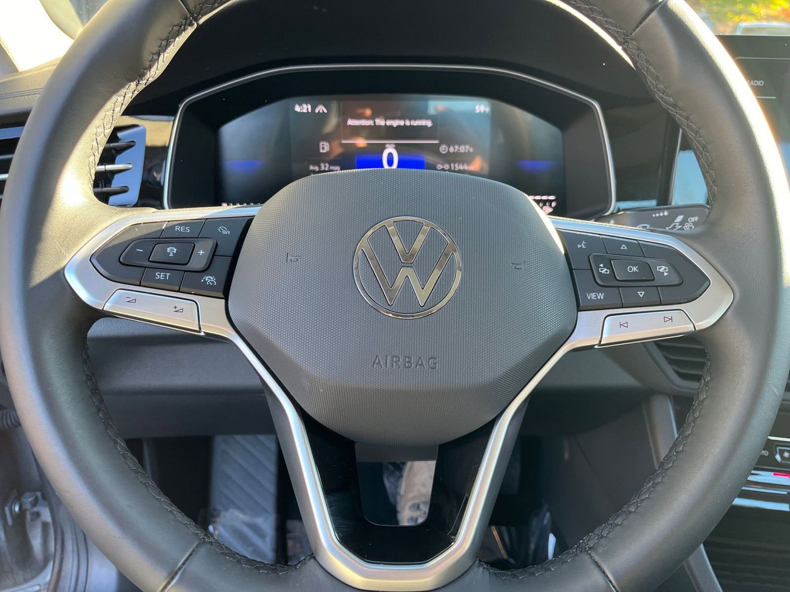 Used 2025 Volkswagen Jetta SE image 28