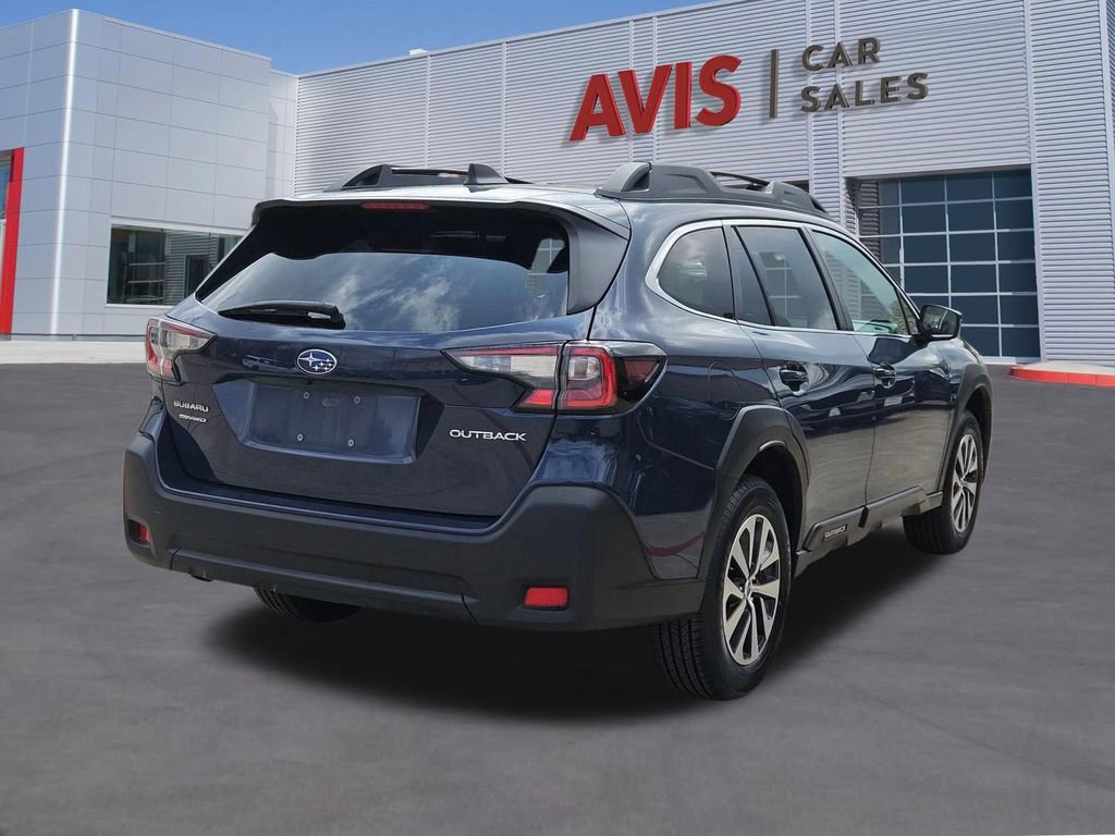 Used 2025 Subaru Outback Premium image 6