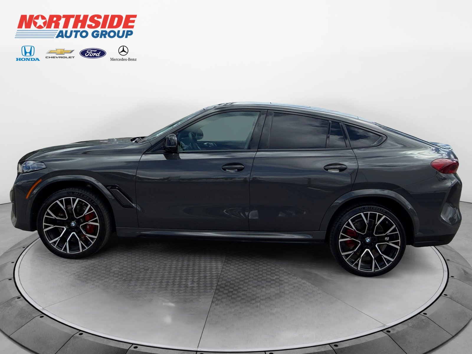 Used 2025 BMW X6 M Competition AWD/4WD image 4