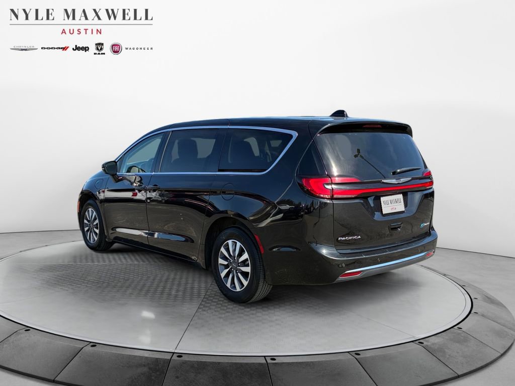 Used 2024 Chrysler Pacifica Select image 14