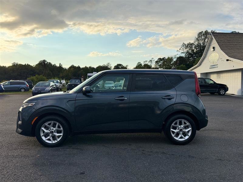 Used 2020 Kia Soul S image 12
