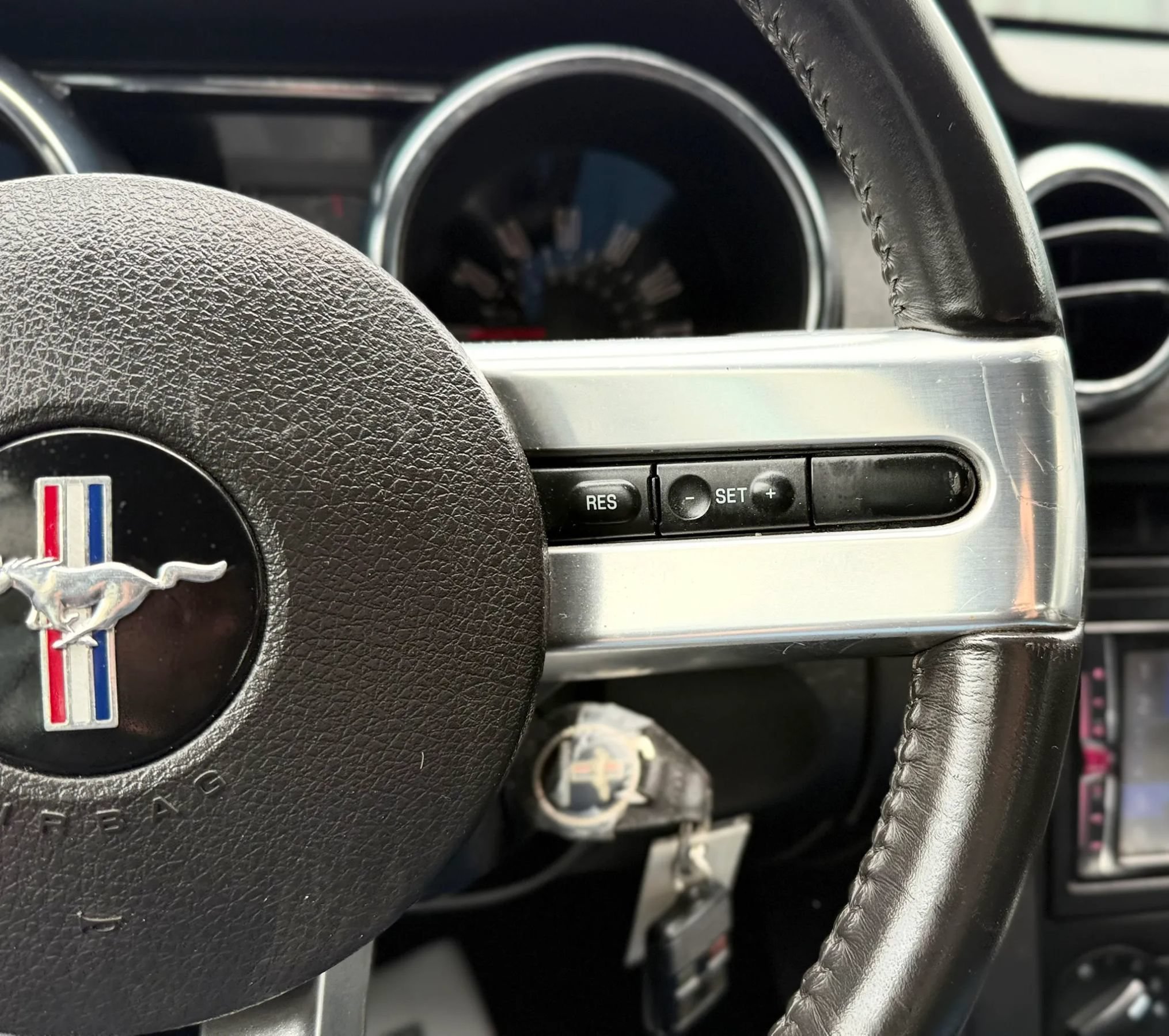 Used 2008 Ford Mustang Convertible RWD image 19
