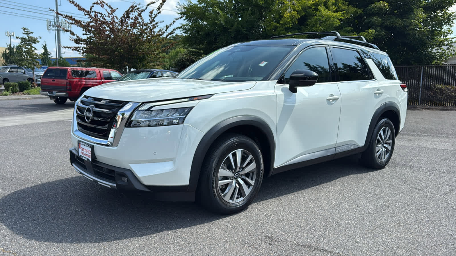 Certified 2022 Nissan Pathfinder SL