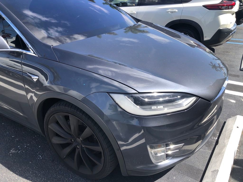 Used 2017 Tesla Model X 100D image 1