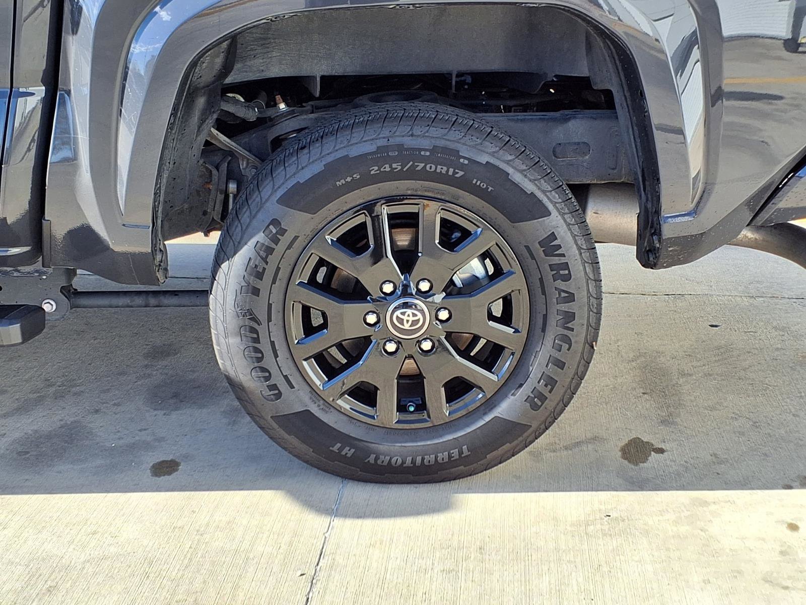 Used 2025 Toyota Tacoma SR5 w/ SR5 Upgrade Package AWD/4WD image 9