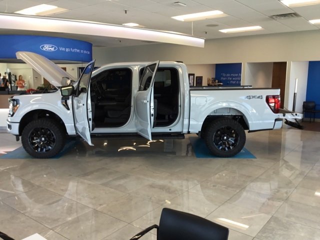 New 2025 Ford F150 XLT w/ Equipment Group 302A MID image 32