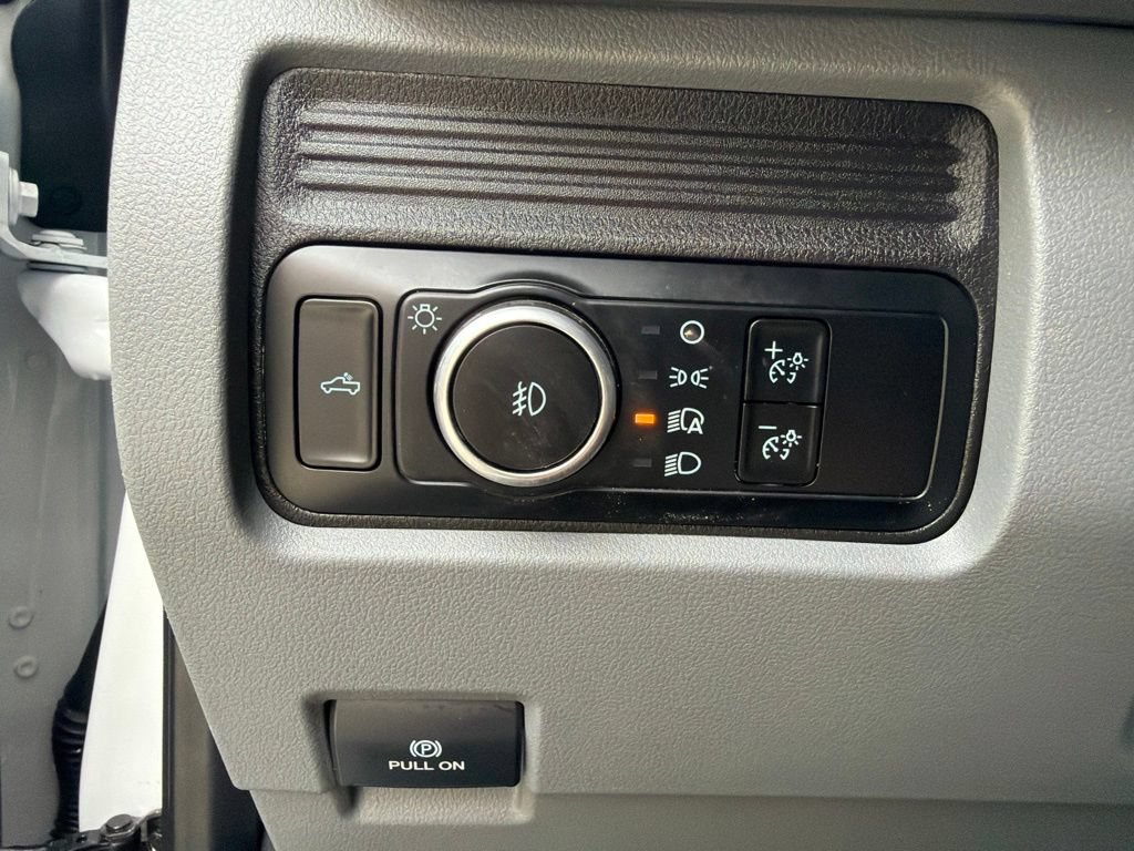 Used 2025 Ford F250 XLT AWD/4WD image 39