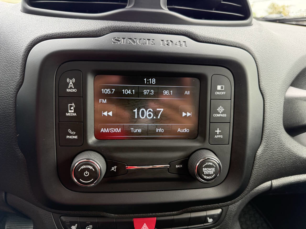Used 2016 Jeep Renegade Latitude w/ Popular Equipment Group image 25
