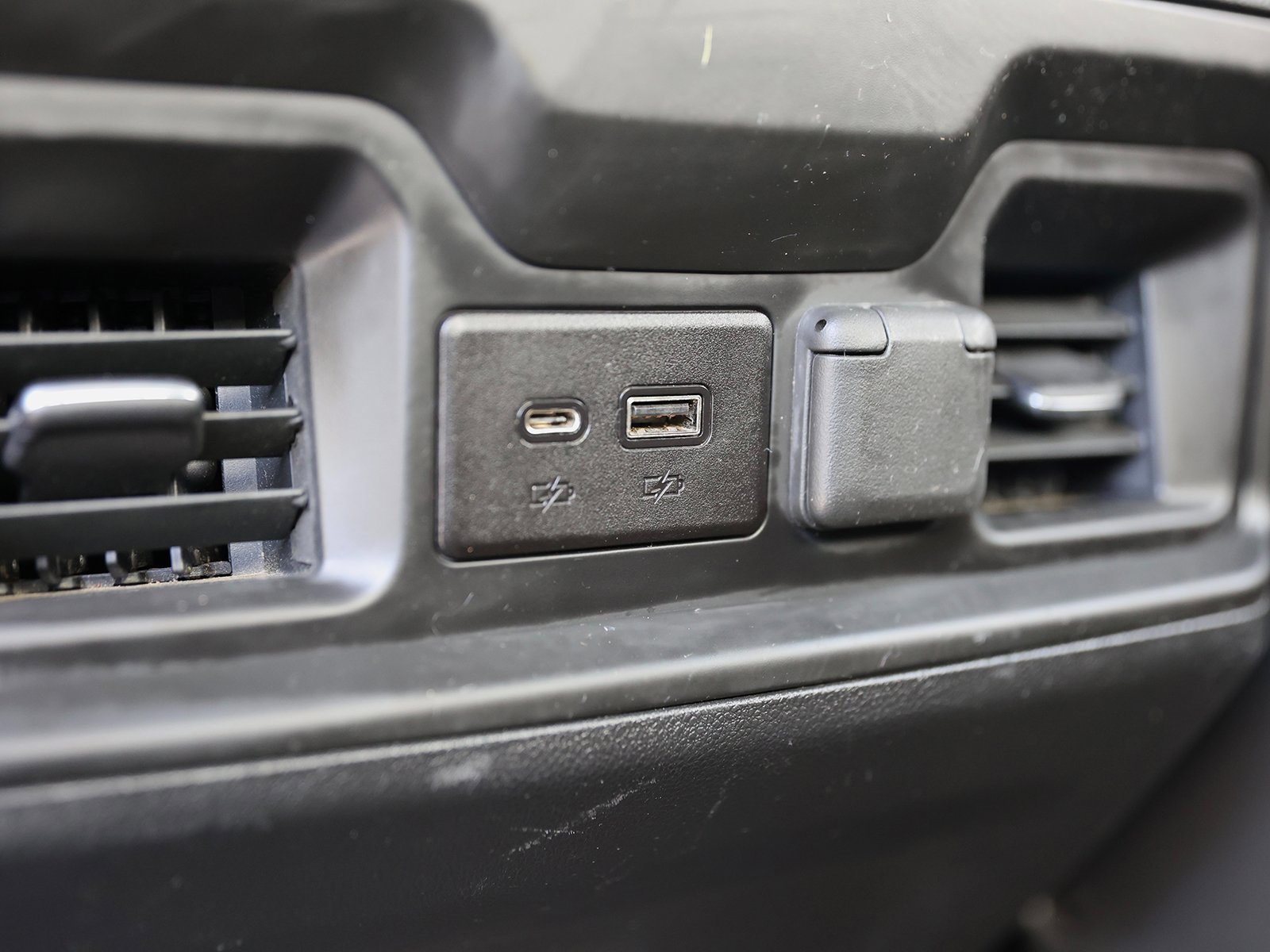 Used 2022 Chevrolet Silverado 1500 RST w/ Convenience Package II image 24