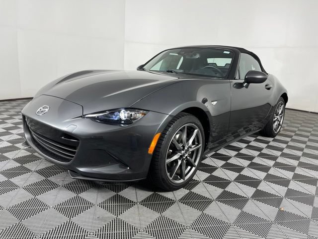 Used 2021 MAZDA MX-5 Miata Grand Touring RWD image 6