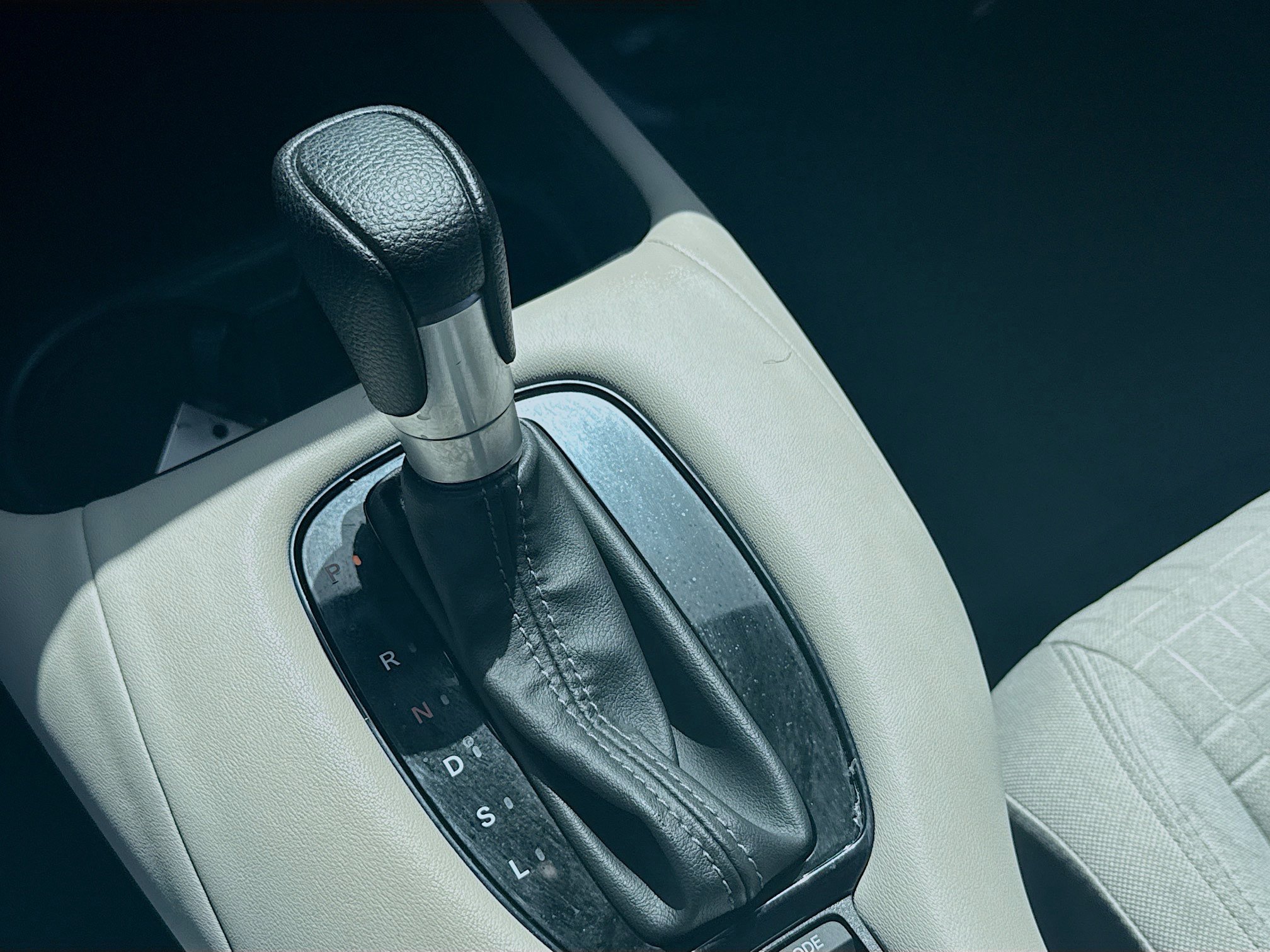 Used 2024 Honda HR-V LX image 13