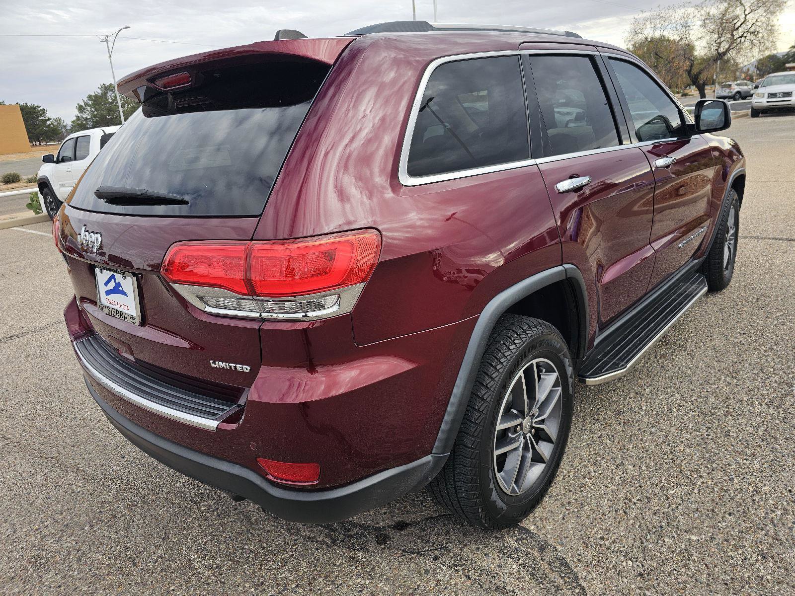 Used 2017 Jeep Grand Cherokee Limited image 5