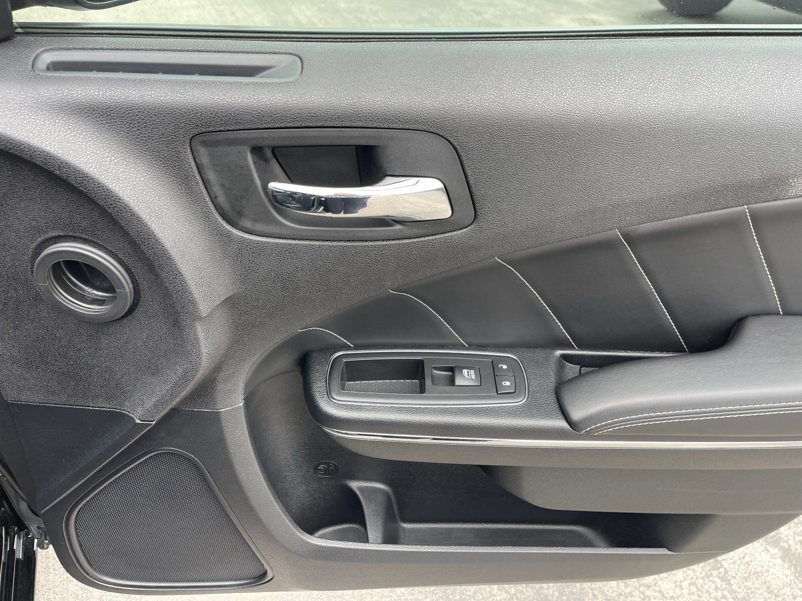 Used 2014 Dodge Charger R/T image 18