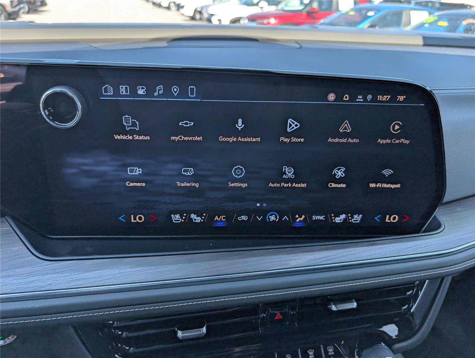 New 2026 Chevrolet Suburban Premier w/ Sun And Tow Package AWD/4WD image 28