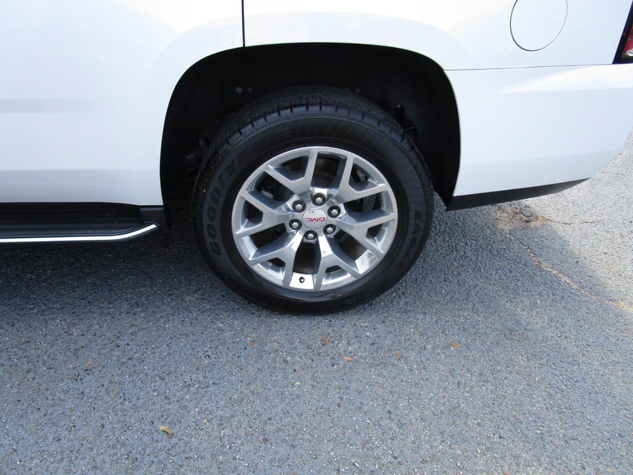 Used 2016 GMC Yukon SLT w/ HD Trailering Package RWD image 25