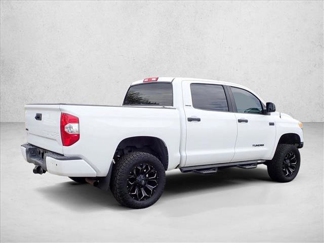 Used 2015 Toyota Tundra Limited w/ Limited Premium Package AWD/4WD video 3