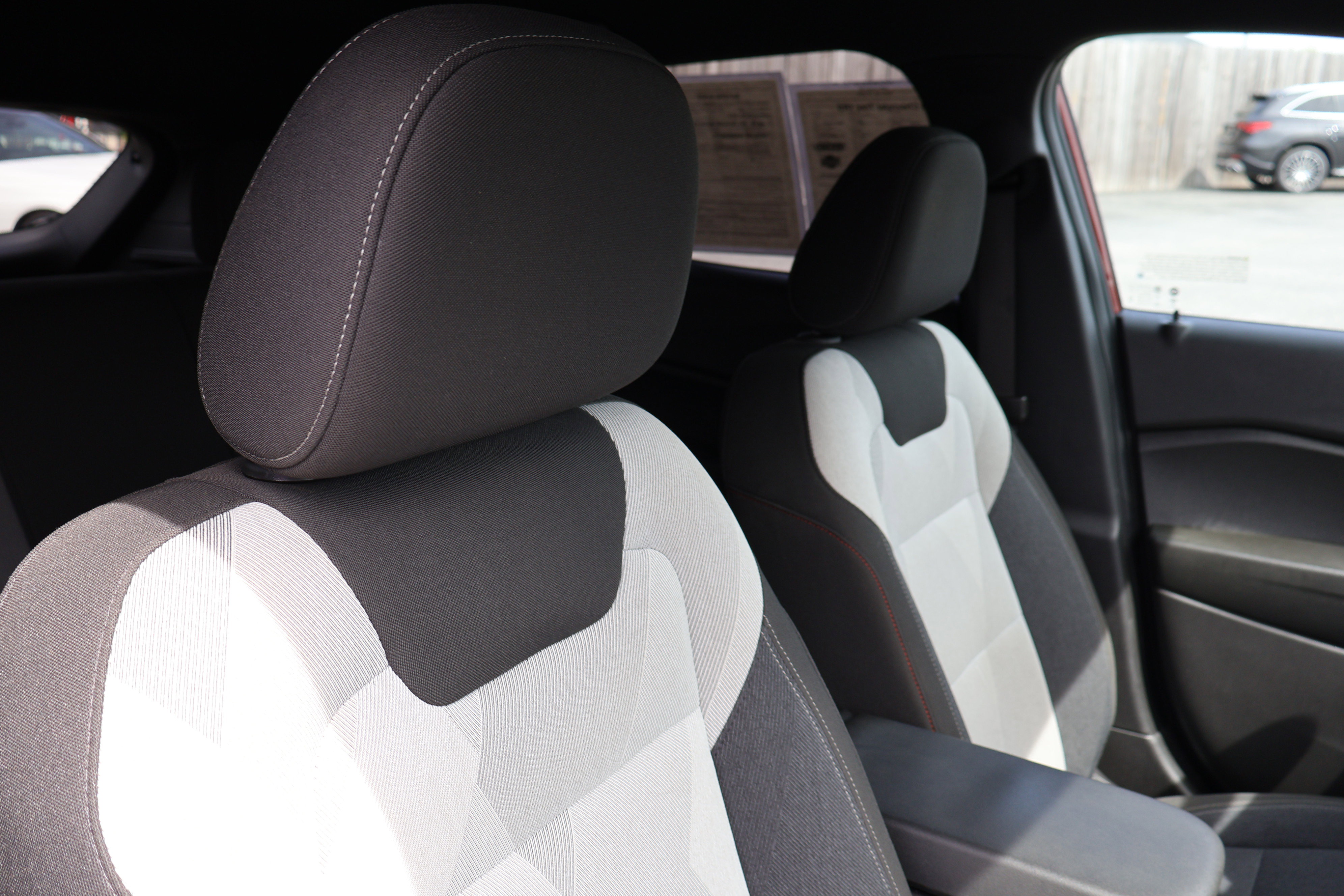 Used 2024 Chevrolet Trax RS w/ Driver Confidence Package image 28