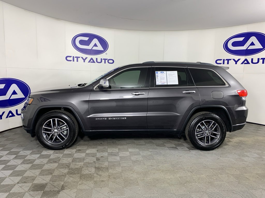 Used 2017 Jeep Grand Cherokee Limited w/ Luxury Group II image 6