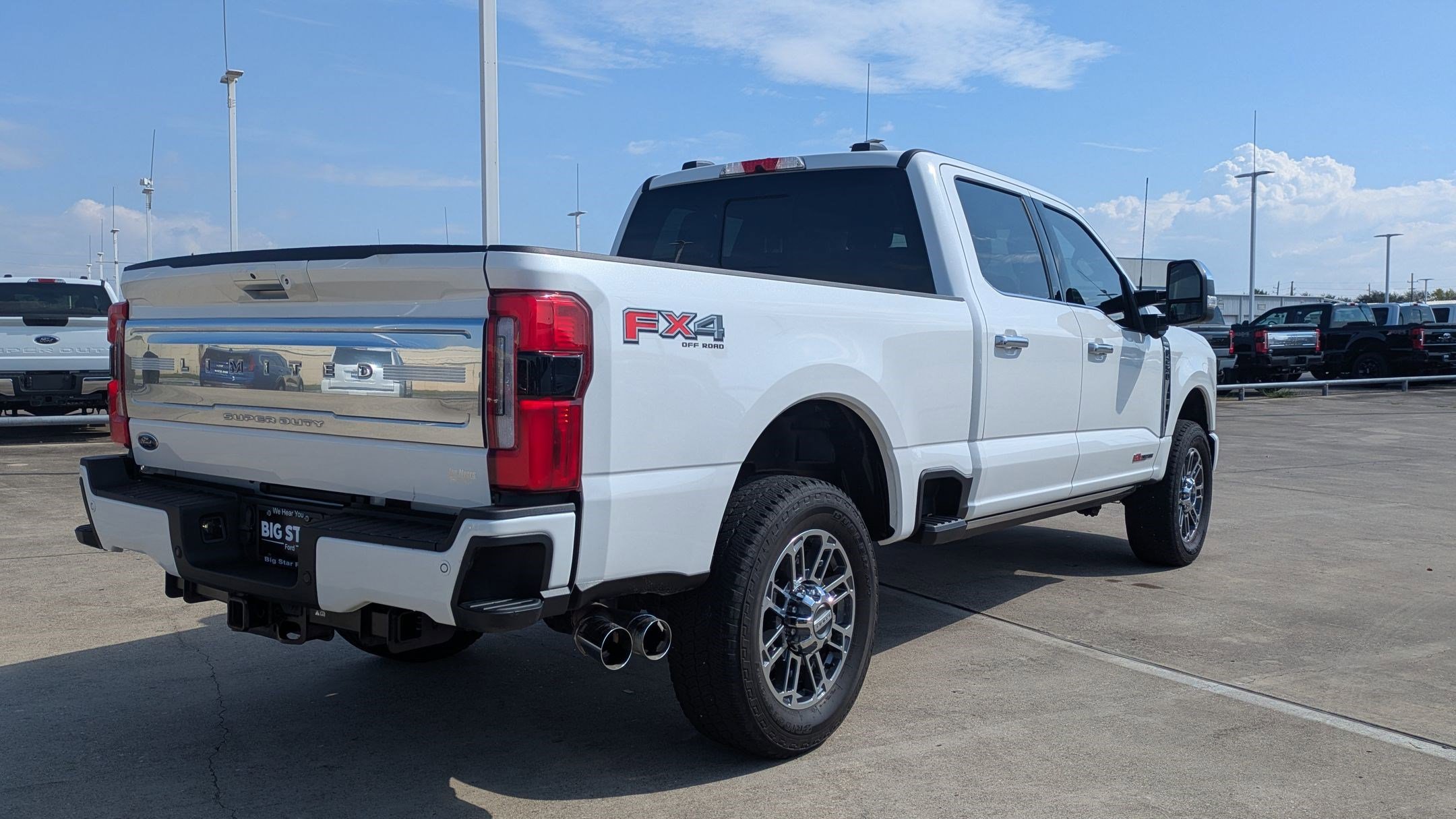 Used 2024 Ford F250 Limited w/ FX4 Off-Road Package image 3