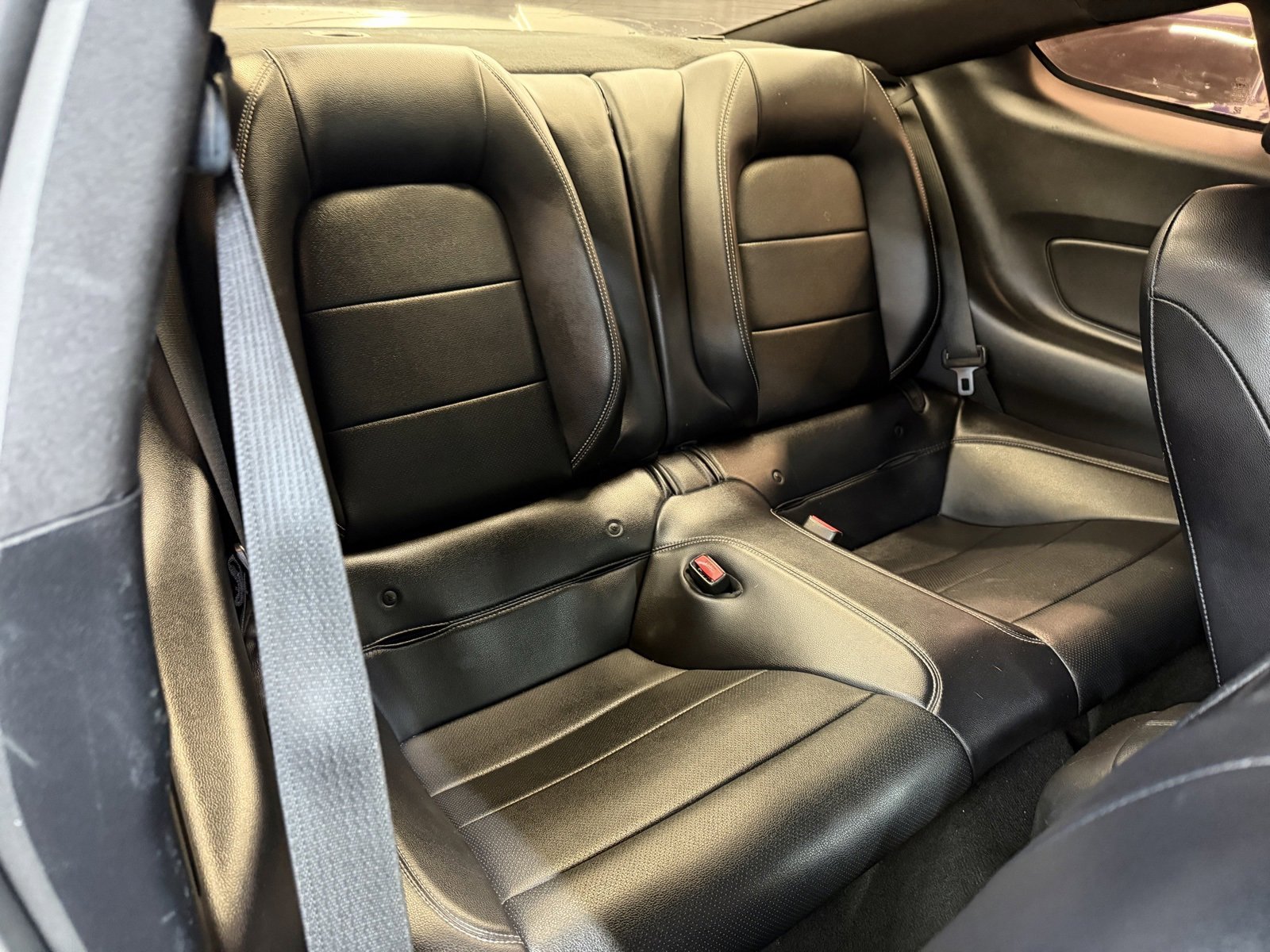 Used 2017 Ford Mustang Premium image 22