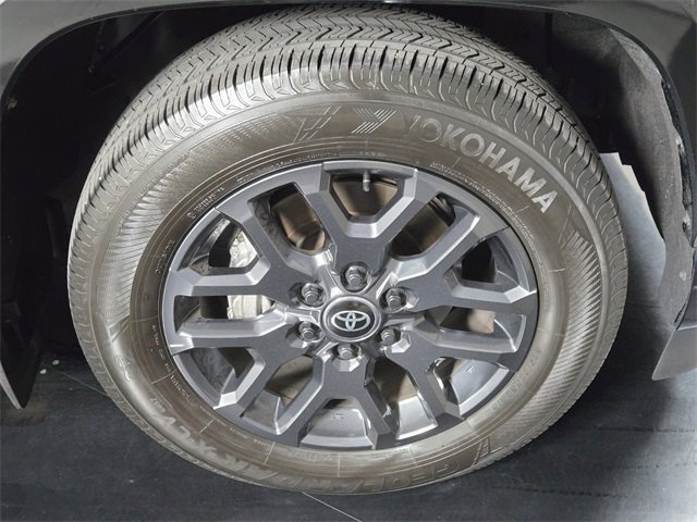 Used 2025 Toyota Sequoia Platinum image 9