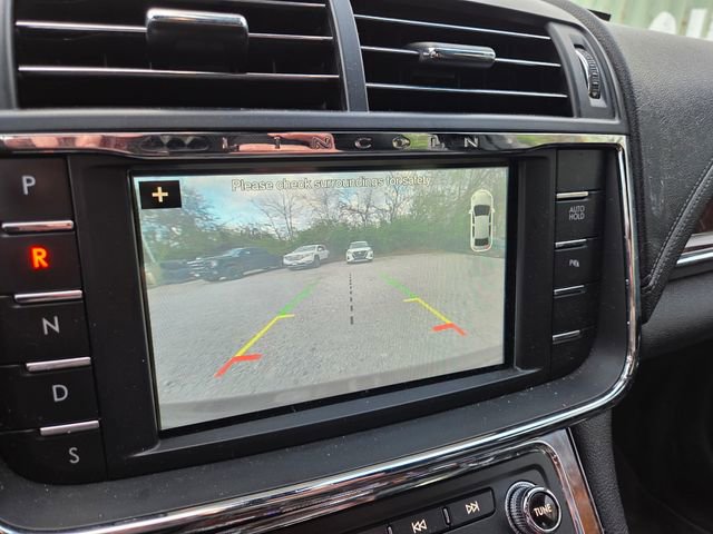 Used 2018 Lincoln Continental Select w/ Continental Climate Package image 12