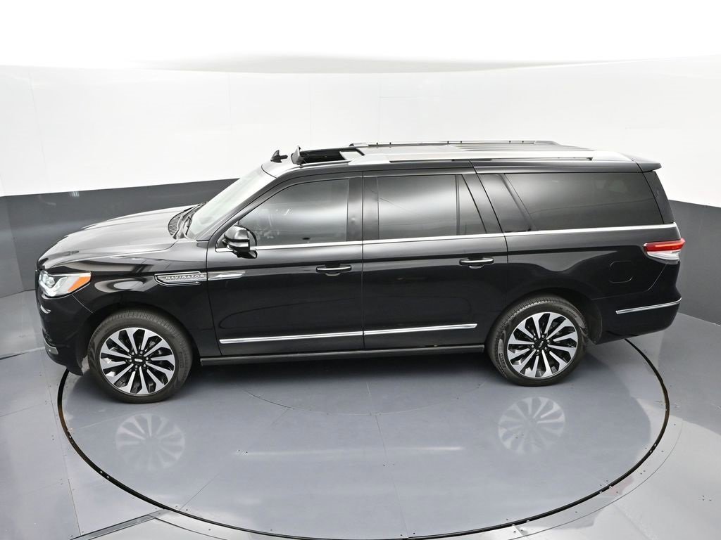 Used 2023 Lincoln Navigator L Reserve image 39