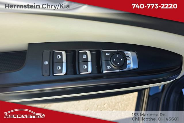 Used 2024 Kia Carnival LX FWD image 12