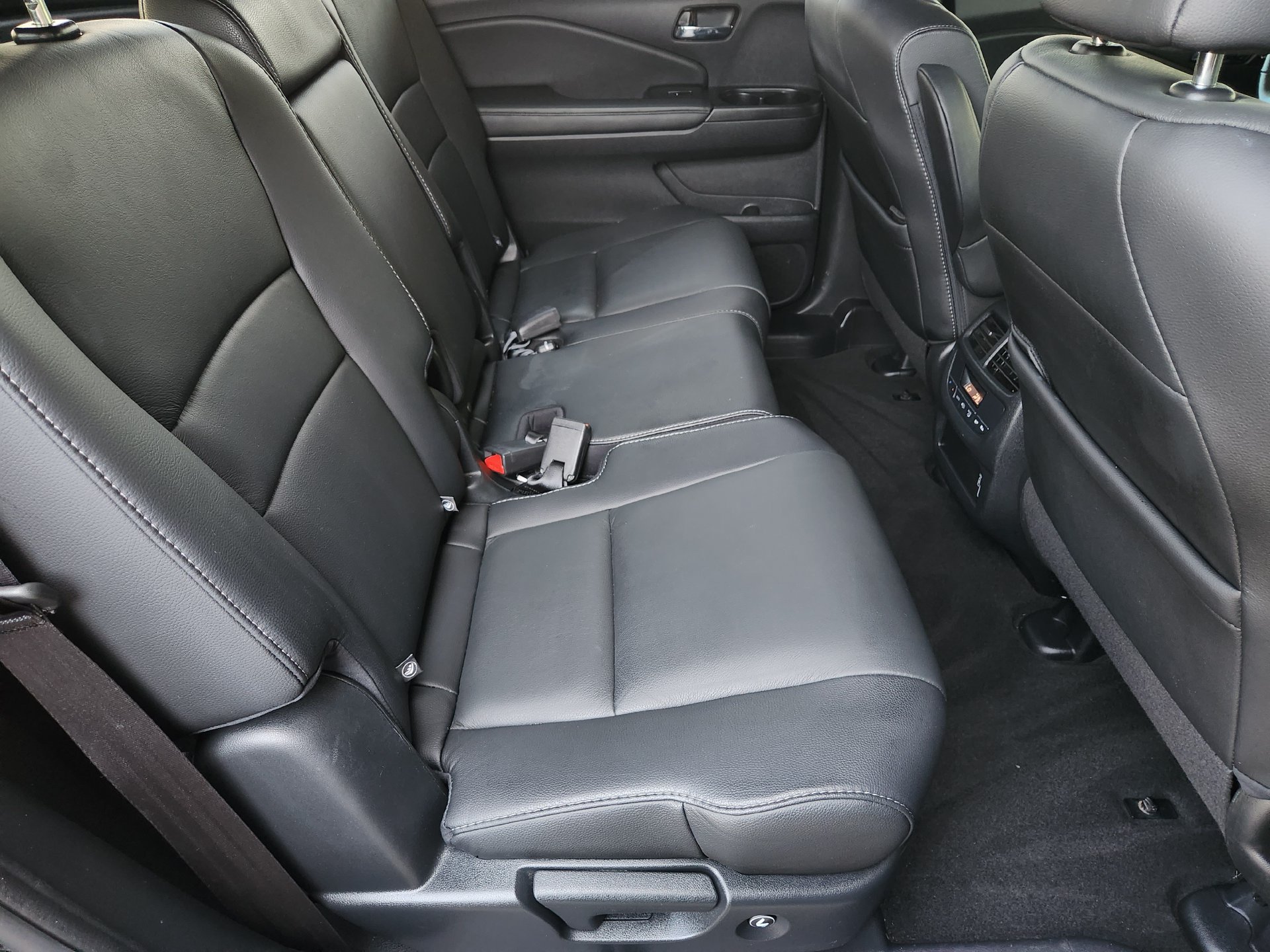 Used 2021 Honda Pilot Special Edition image 32